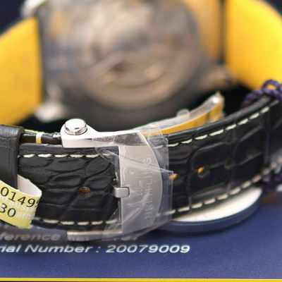 27130306c - BREITLING Navitimer B01 Chronometer ungetragener Armbandchronograph Referenz AB0137, ...