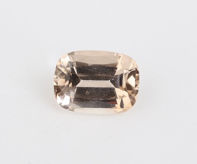 27130352a - Loser Topas, 15.77 ct, pinkish orange, modifizierter Brillantschliff, 16.94 x 12.61 x8.71 ...