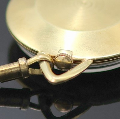 27130398c - FREI VO Frackuhr in GG 585/000, Handaufzug, Schweiz um 1960, 2-teil. Geh., Glasrand ...