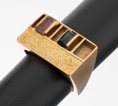 Image 14 kt gold coloured stone-ring , YG 585/000 tested, unusual design, part. struct., 2 ...