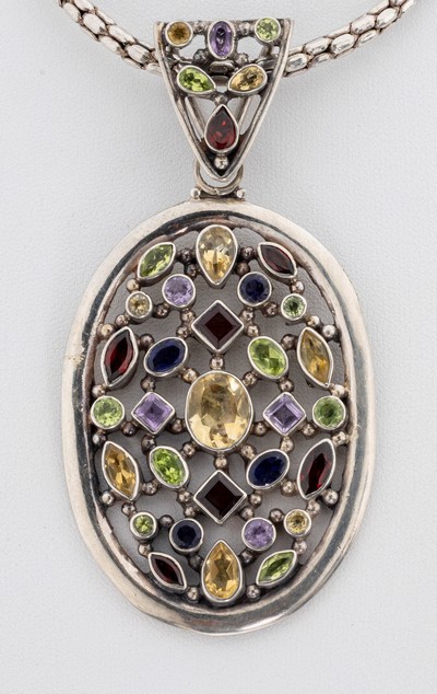 27130422a - Farbstein-Anhänger, Silber gepr., facett. Farbsteine, u.a. Peridots, Amethyste, ...
