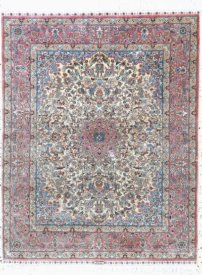 Image Hereke Seide fein, China, Ende 20.Jhd, reine Naturseide, ca. 145 x 106 cm, ca. 1,0 Mio. ...