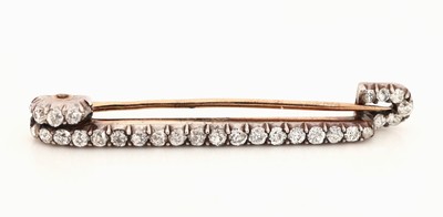 27130442a - 14 kt Gold Diamant-Brosche, um 1890, RG 585/000 gepr., schauseitig Silber, 26 ...