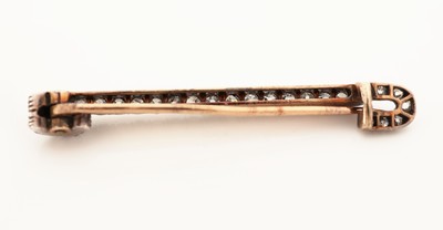 27130442b - 14 kt Gold Diamant-Brosche, um 1890, RG 585/000 gepr., schauseitig Silber, 26 ...