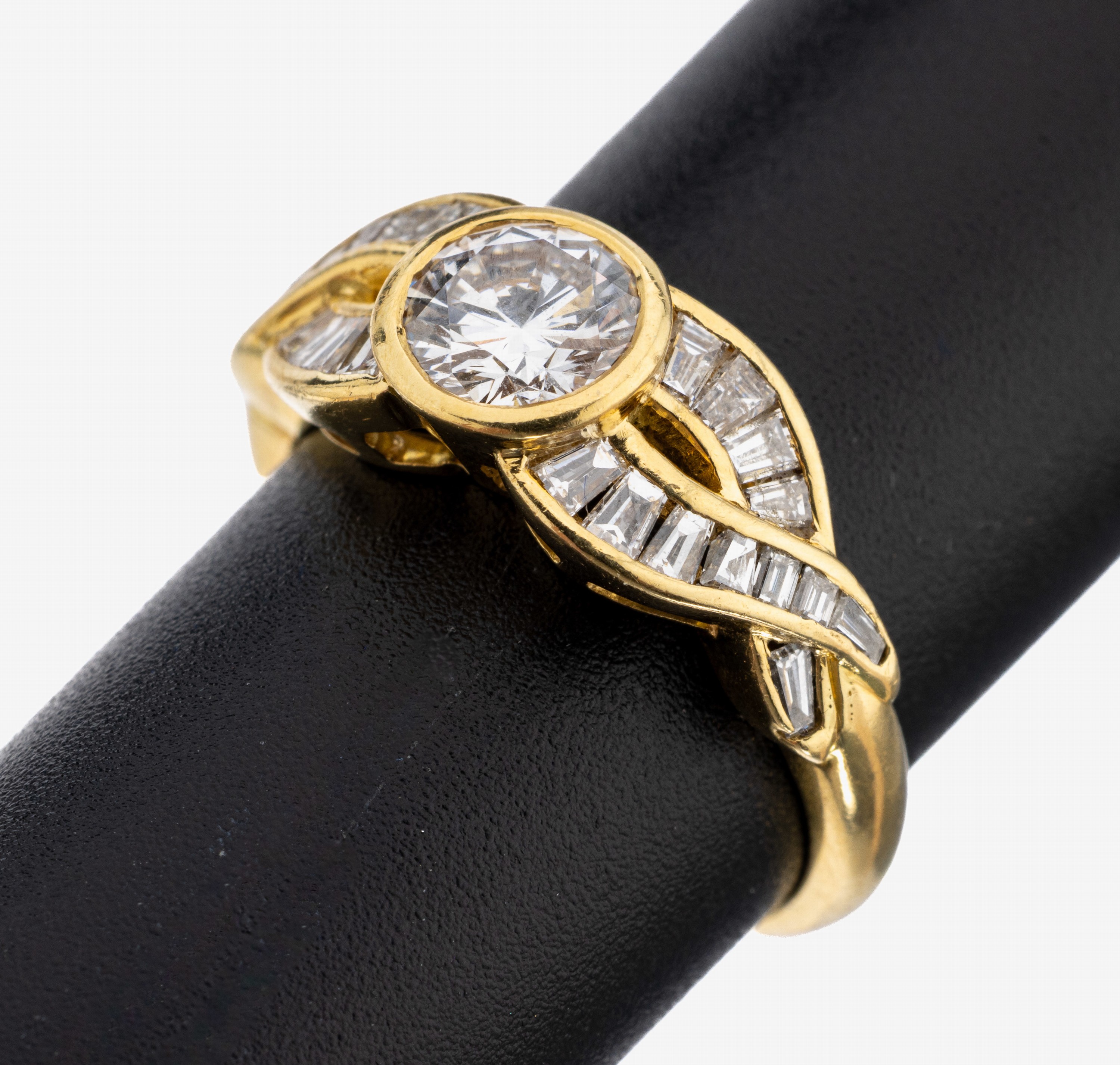 Image 27130573 - 18 kt Gold Diamant-Ring, GG 750/000, mittigBrillant ca. 0.80 ct feines Weiß/si, ...