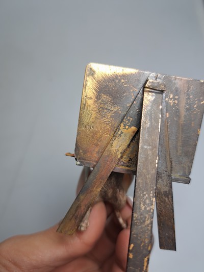 27130595d - Wiener Bronze, Schwein als Maler, sign. Austria, bunt staffiert, H.ca. 6 cm