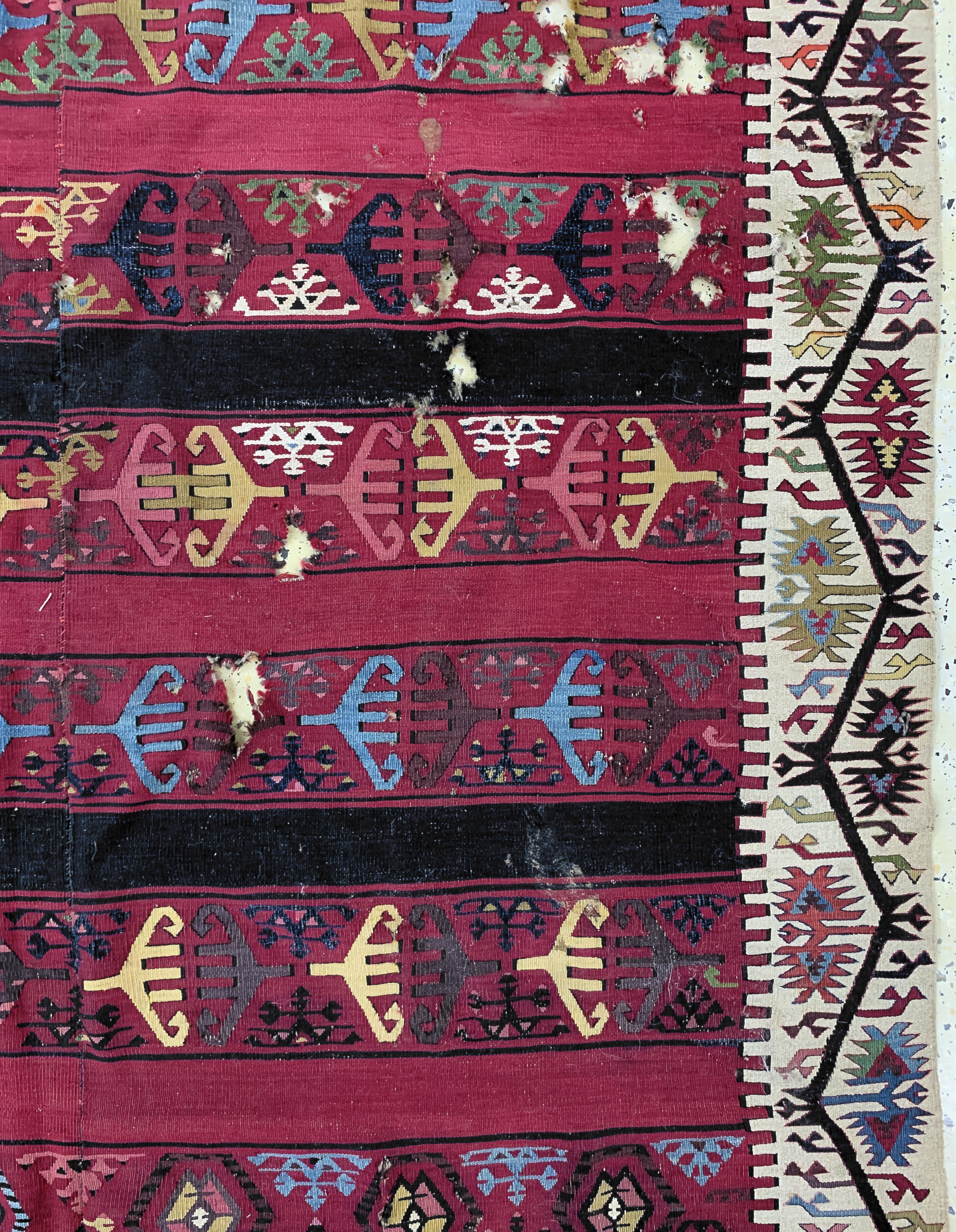 Detail d: "Reyhanli"Kelim antik, Türkei, um 1900, Wolle auf Wolle, ca. 445 x 170 cm, EHZ: 4, (mehrere Löcher)