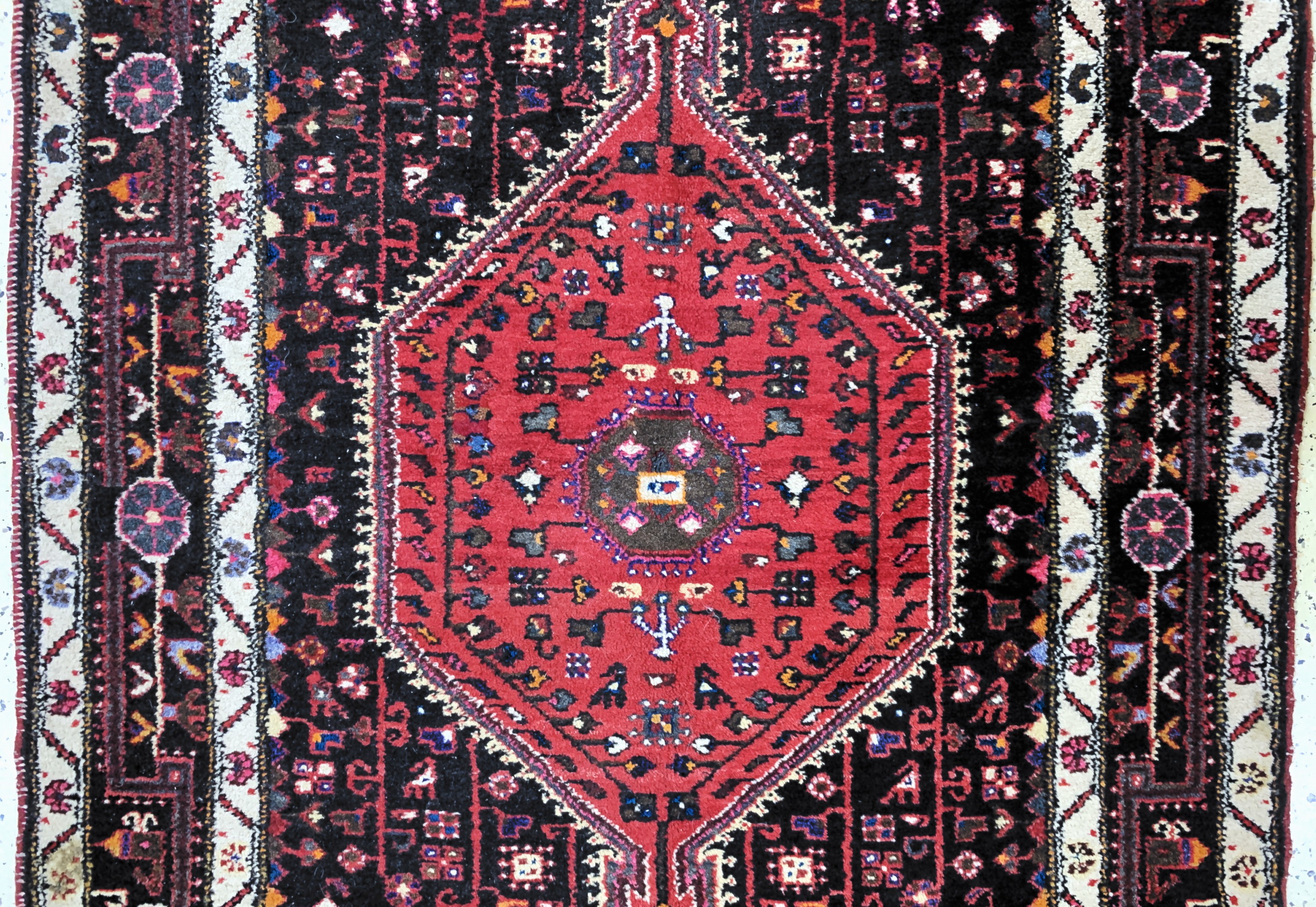 Detail b: Toyserkan, Persien, Mitte 20.Jhd, Wolle aufBaumwolle, ca. 233 x 140 cm, EHZ: 2