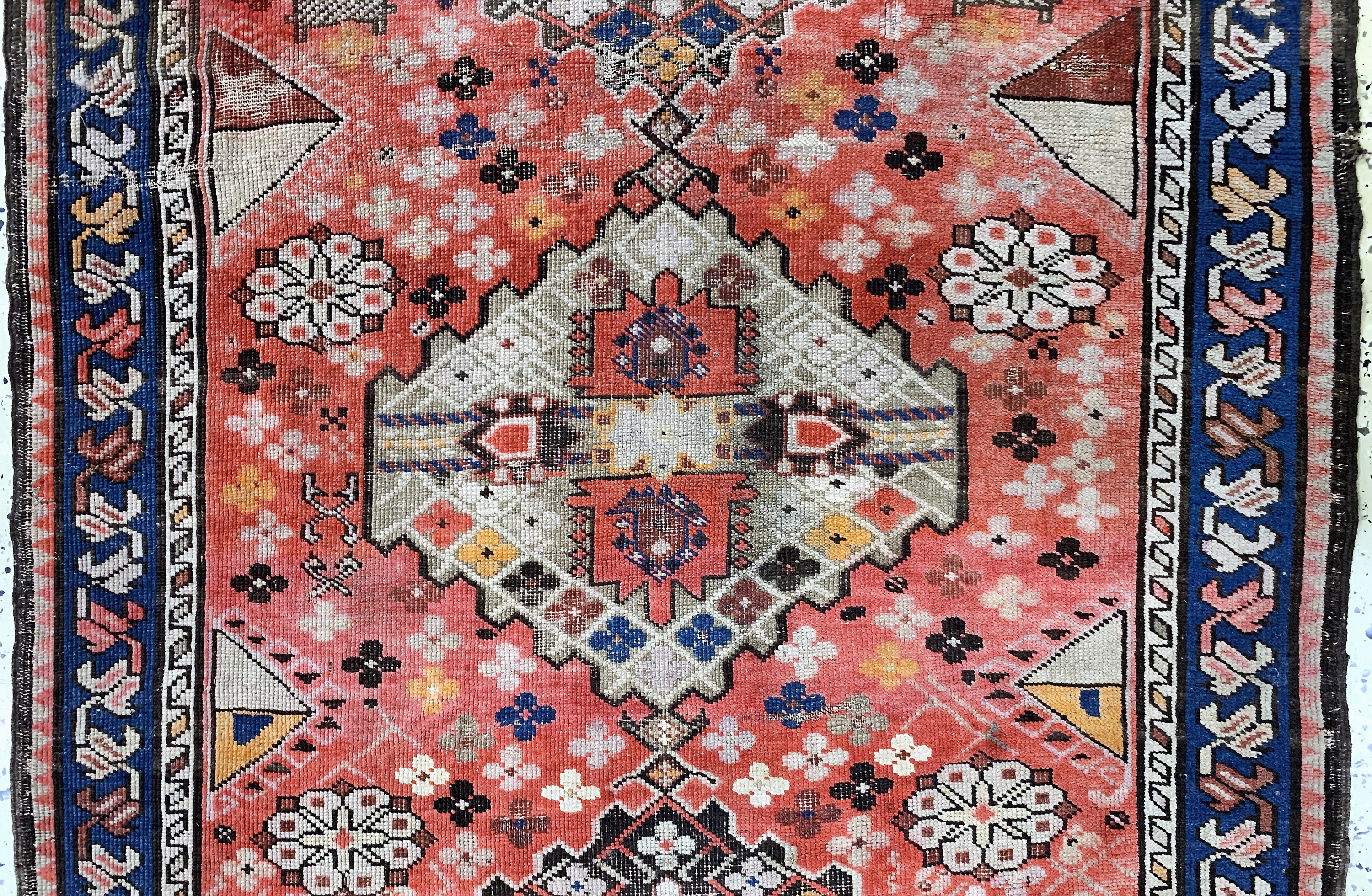 Detail c: Kazak antik, Kaukasus, um 1900, Wolle auf Wolle, ca. 270 x 117 cm, EHZ: 4