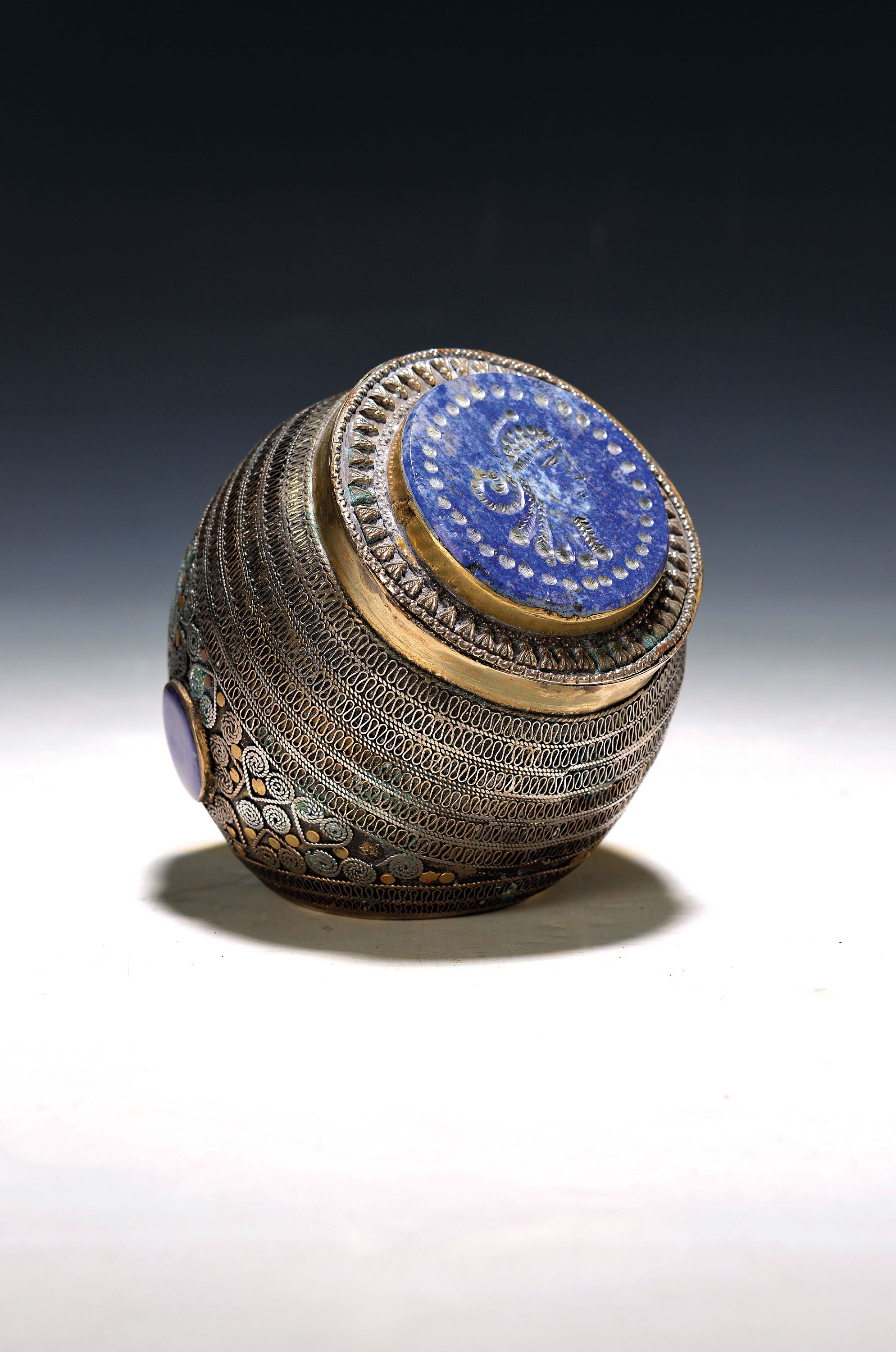 Image 27130741 - Paperweight in Form eines persischen Siegelrings mit Lapislazuli, Kupfer partiell ...