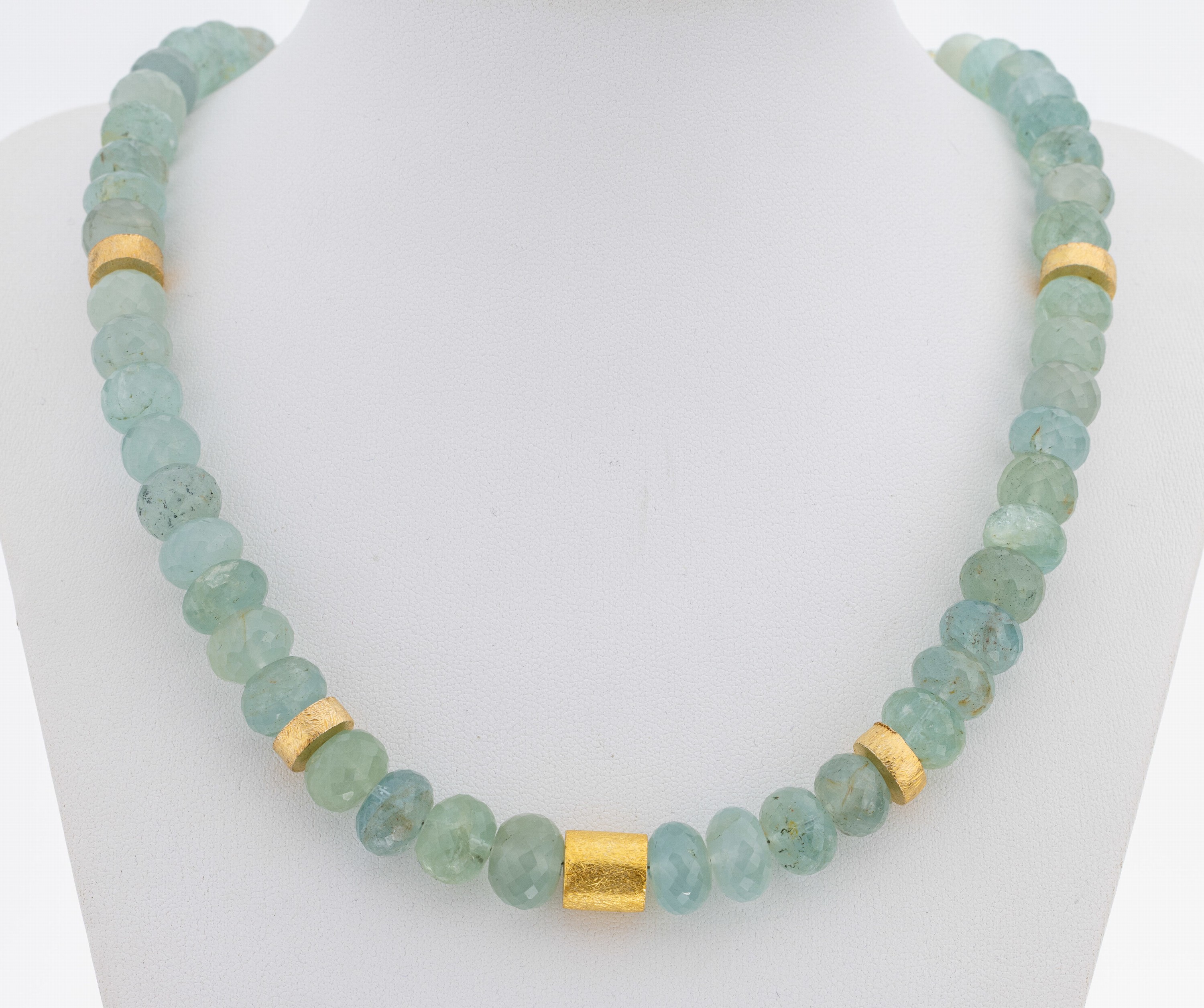 Image 27130856 - Aquamarin-Collier, facett. Aquamarine, D. ca. 9.7-11.6 mm, Federringschließe und ...