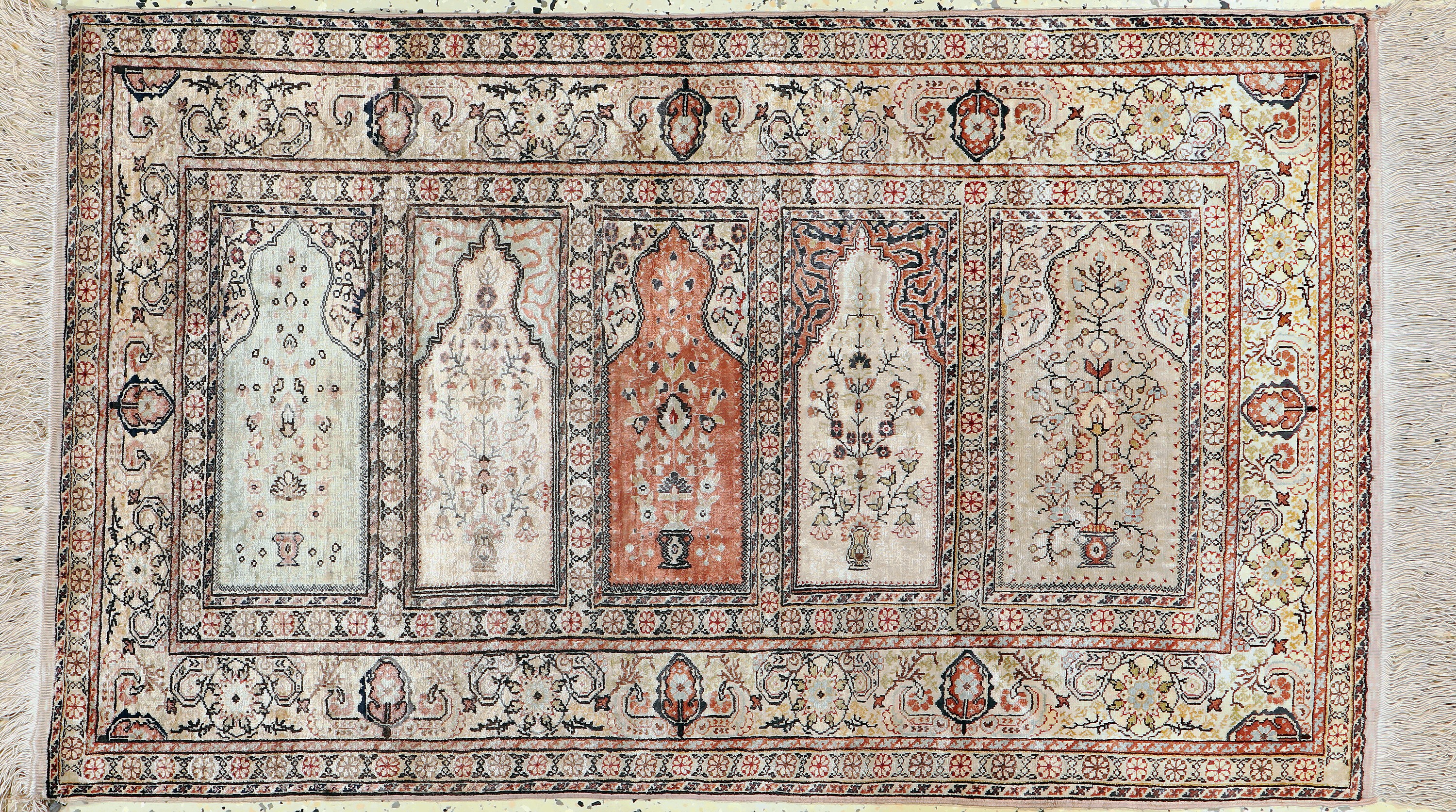 Image 27130980 - Seiden Kayseri´Saf´, Türkei, Mitte 20.Jhd, reine Naturseide, ca. 115 x 80 cm, EHZ: 1-2 ...