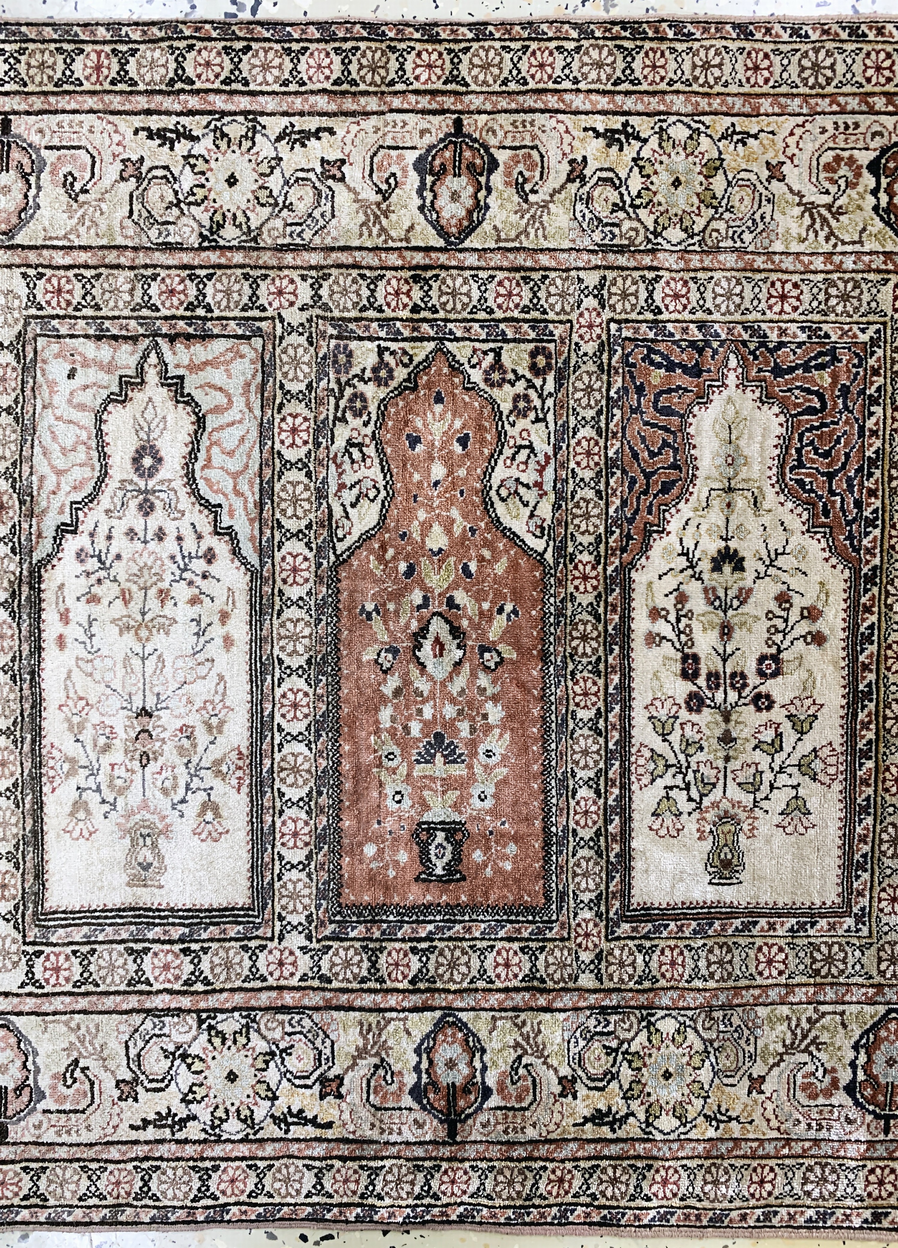 Detail c: Seiden Kayseri"Saf", Türkei, Mitte 20.Jhd, reine Naturseide, ca. 115 x 80 cm, EHZ: 1-2