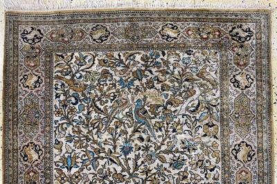 27130966a - Ghom Seide, Persien, Mitte 20.Jhd, reine Naturseide, ca. 157 x 108 cm, EHZ: 2 ...