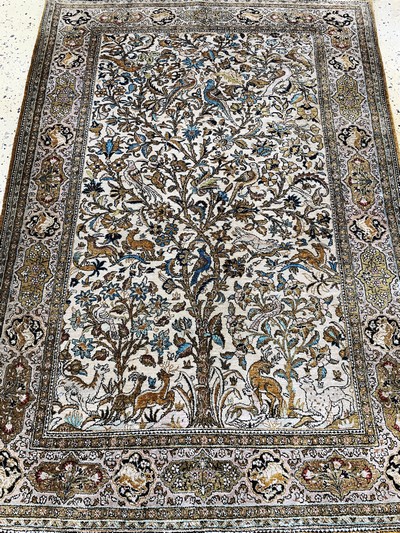 27130966d - Ghom Seide, Persien, Mitte 20.Jhd, reine Naturseide, ca. 157 x 108 cm, EHZ: 2 ...