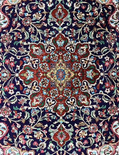 27130979c - Ghom Seide, Persien, Mitte 20.Jhd, reine Naturseide, ca. 150 x 103 cm, EHZ: 2 ...
