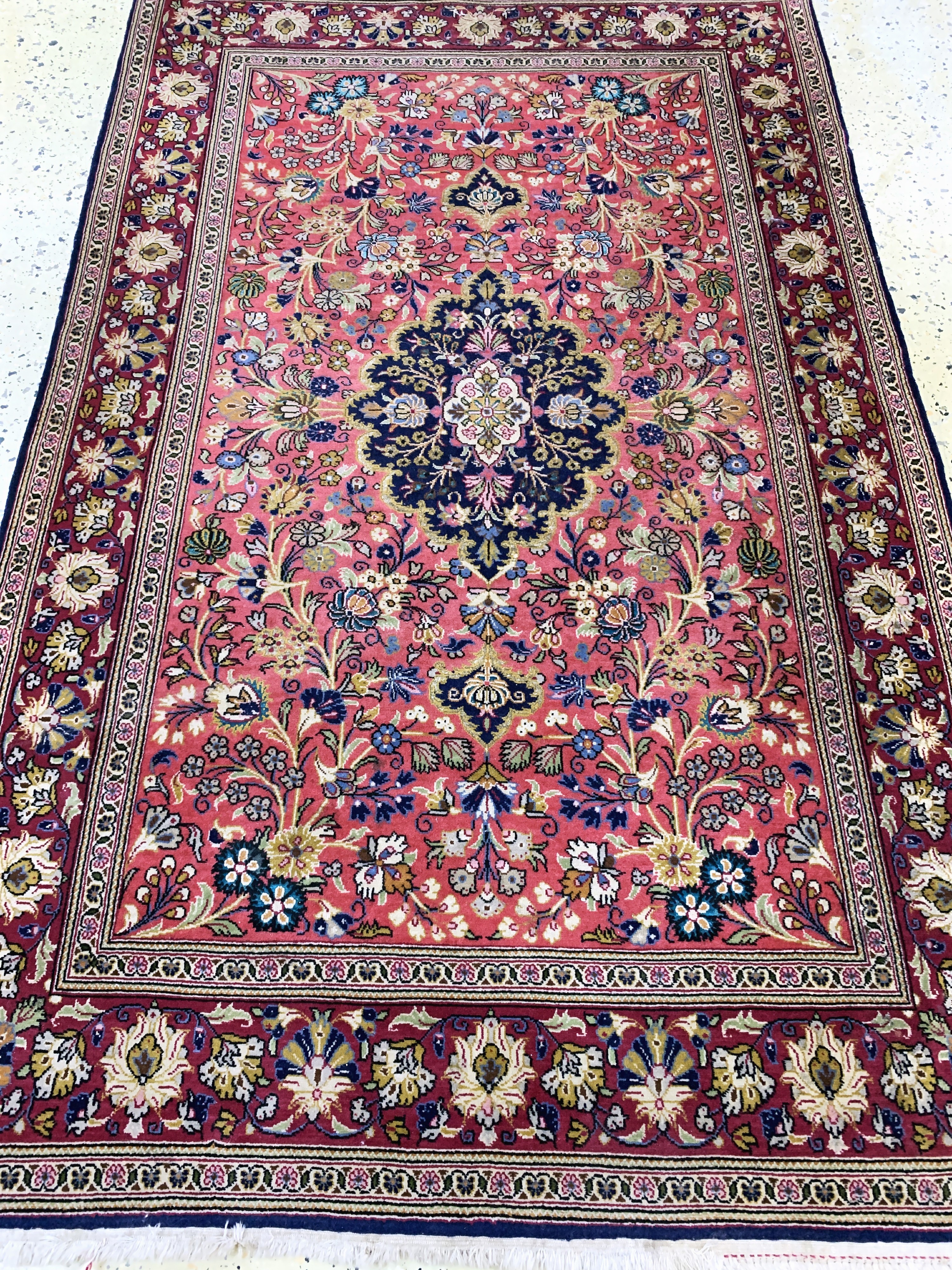 Detail d: Ghom Kork fein, Persien, Mitte 20.Jhd, Korkwolle mit Seide, ca. 160 x 105 cm, ca. 500.000 Kn/qm, EHZ: 2