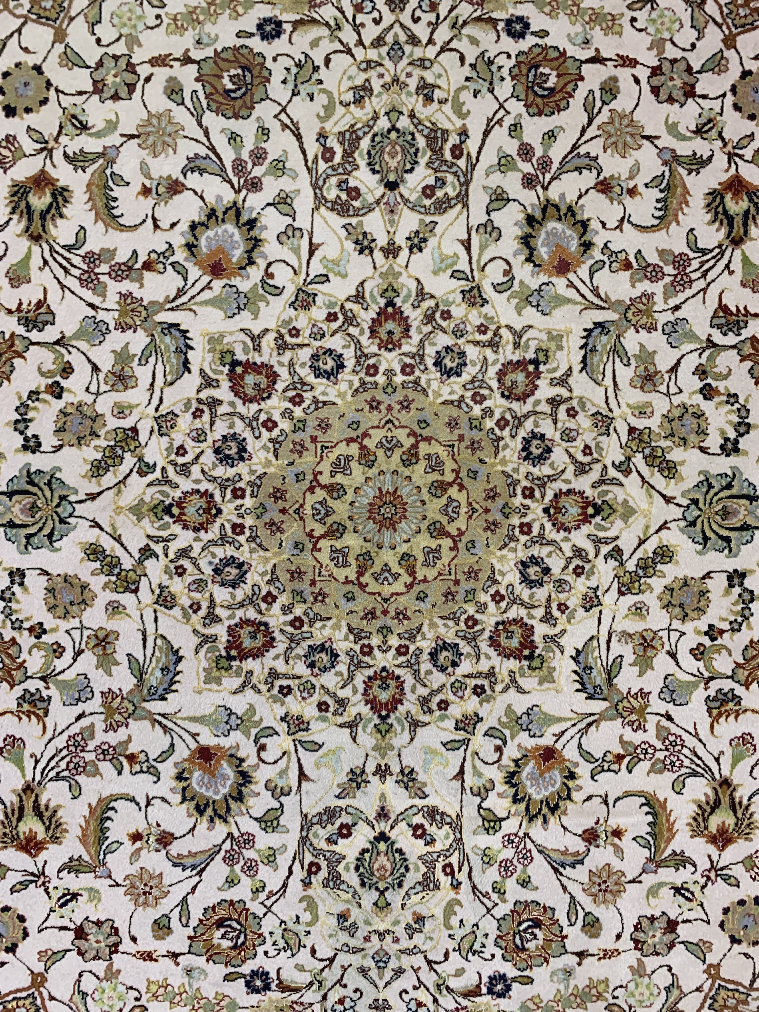 Detail c: Täbriz fein(50 Raj), Persien, Mitte 20.Jhd,Korkwolle mit und auf Seide, ca. 210 x 152 cm,ca. 500.000 Kn/qm, EHZ: 2