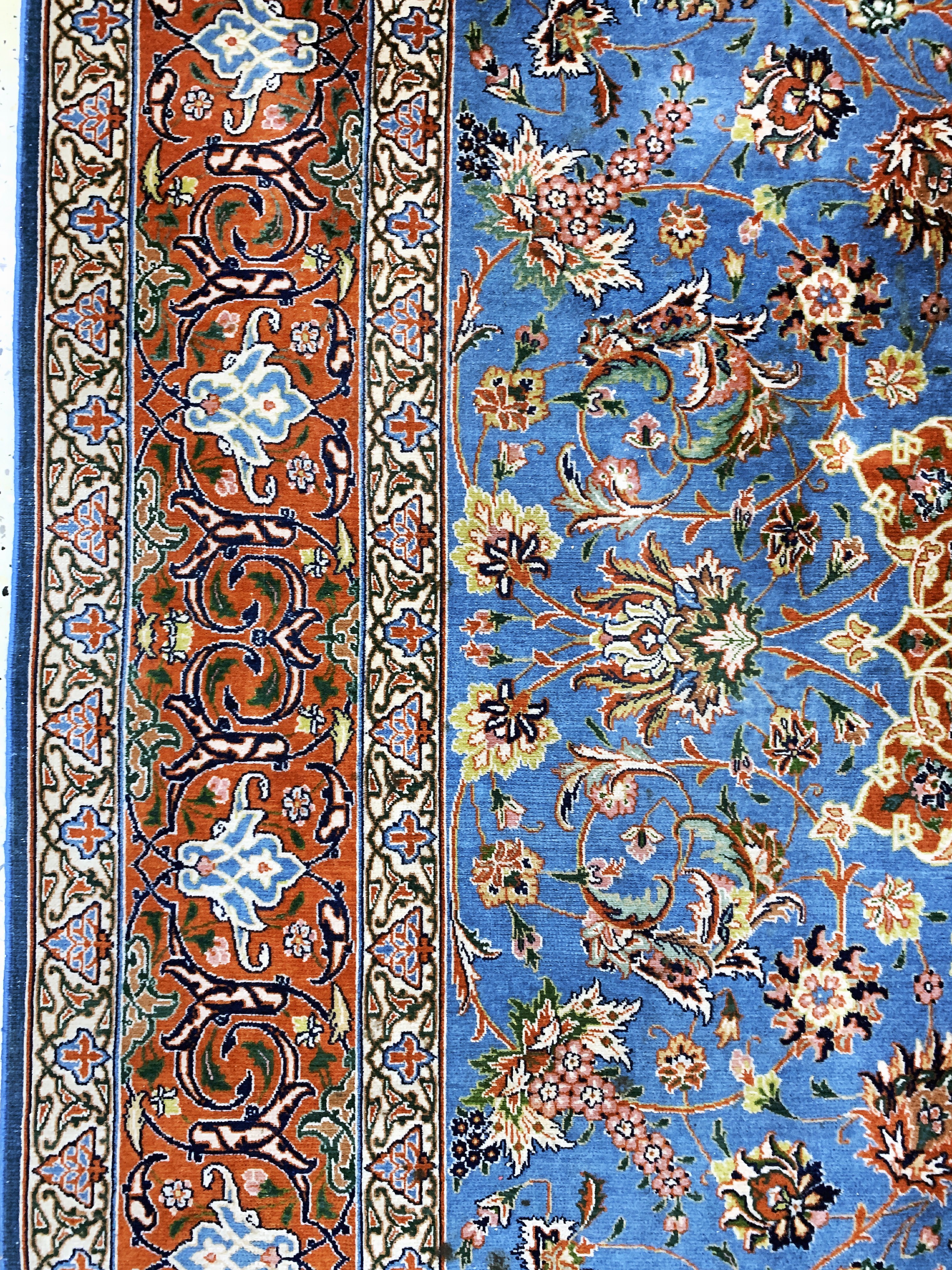Detail c: Esfahan fein, Persien, Anfang 20.Jhd, Korkwolle auf Baumwolle, ca. 290 x 200 cm, ca.500.000 Kn/qm, EHZ: 2-3(geflickt)