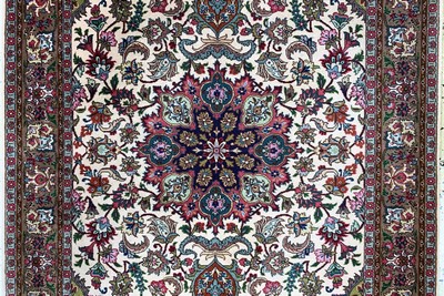 27131010b - Täbriz fein(50 Raj), Persien, Mitte 20.Jhd,Korkwolle auf Baumwolle, ca. 151 x 101 cm, ...