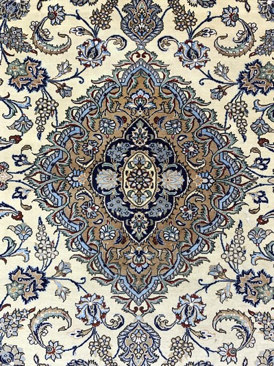 27131058e - Ghom Kork fein, Persien, Mitte 20.Jhd, Korkwolle mit Seide, ca. 210 x 140 cm, EHZ: 2 ...