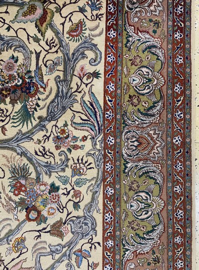 27131062e - Täbriz fein(60 Raj), Persien, Mitte 20.Jhd,Korkwolle mit Seide, ca. 310 x 195 cm, ca. ...