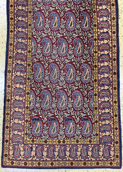 27131065d - Ghom alt, Persien, Mitte 20.Jhd, Wolle auf Baumwolle, ca. 410 x 93 cm, EHZ: 2 ...