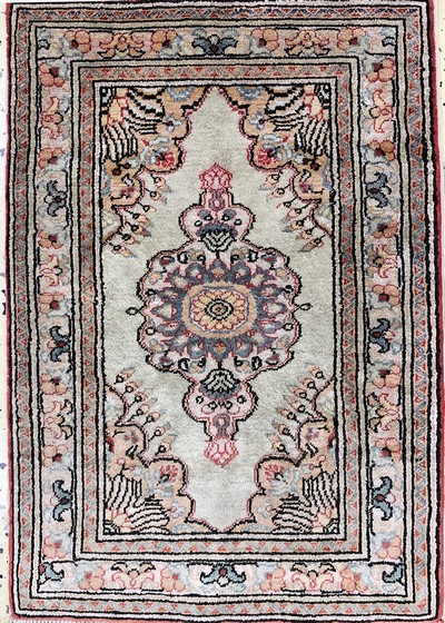 27131069a - 2 Lots Seiden Kayseri, Türkei, Mitte 20.Jhd, reine Naturseide, ca. 63 x 41 cm, EHZ:2 ...