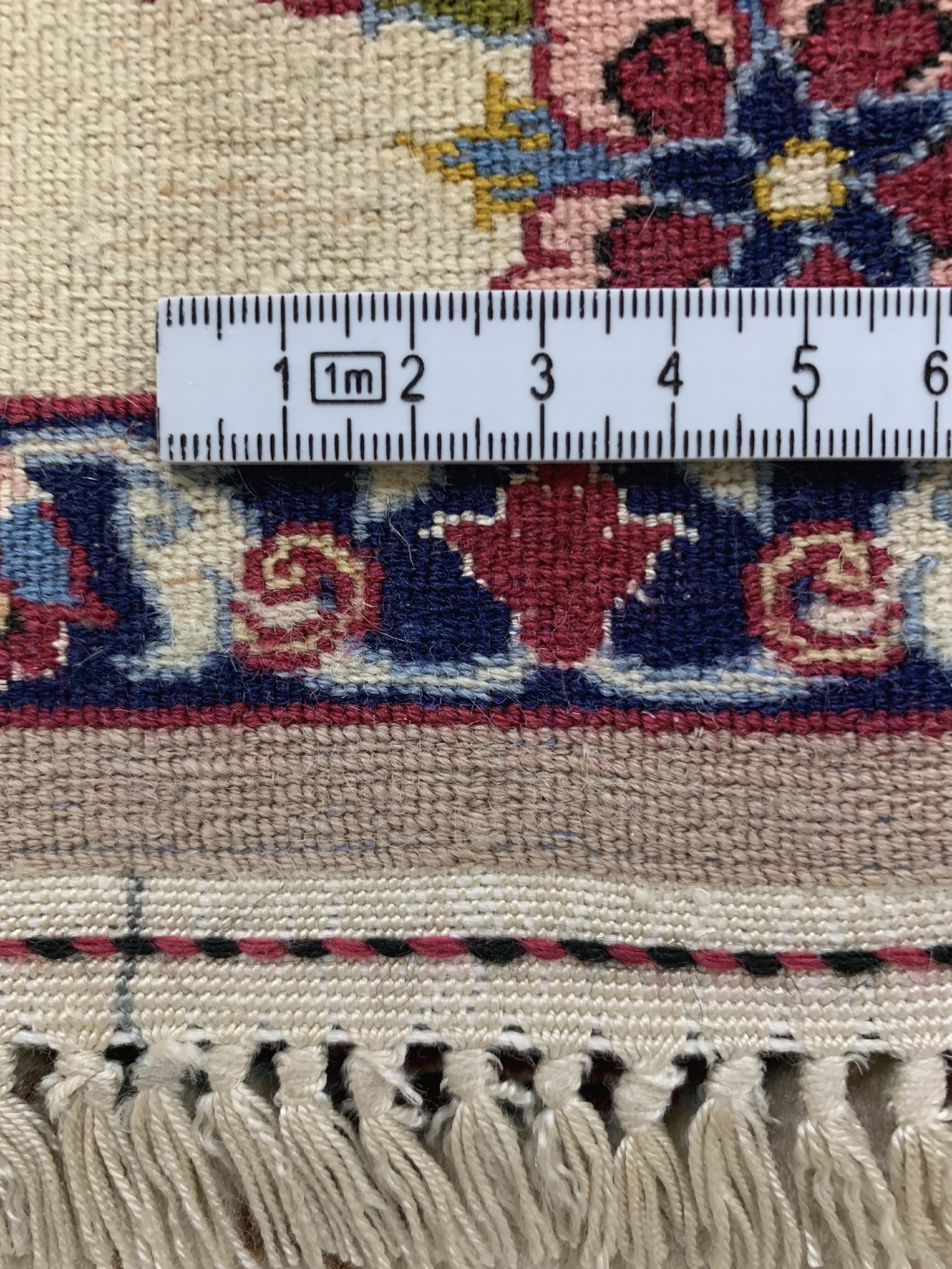 Detail e: Esfahan fein, Persien, Mitte 20.Jhd, Korkwolle mit und auf Seide, ca. 100 x 60 cm, EHZ: 2