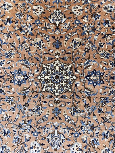 27131156c - Nain´Tudeschk´fein, Persien, Mitte 20.Jhd, Korkwolle mit Seide, ca. 127 x 85 cm, ca. ...