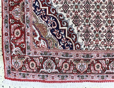 27131159b - Bidjar, Persien, Mitte 20.Jhd, Wolle auf Baumwolle, ca. 277 x 175 cm, EHZ: 2(leichter ...