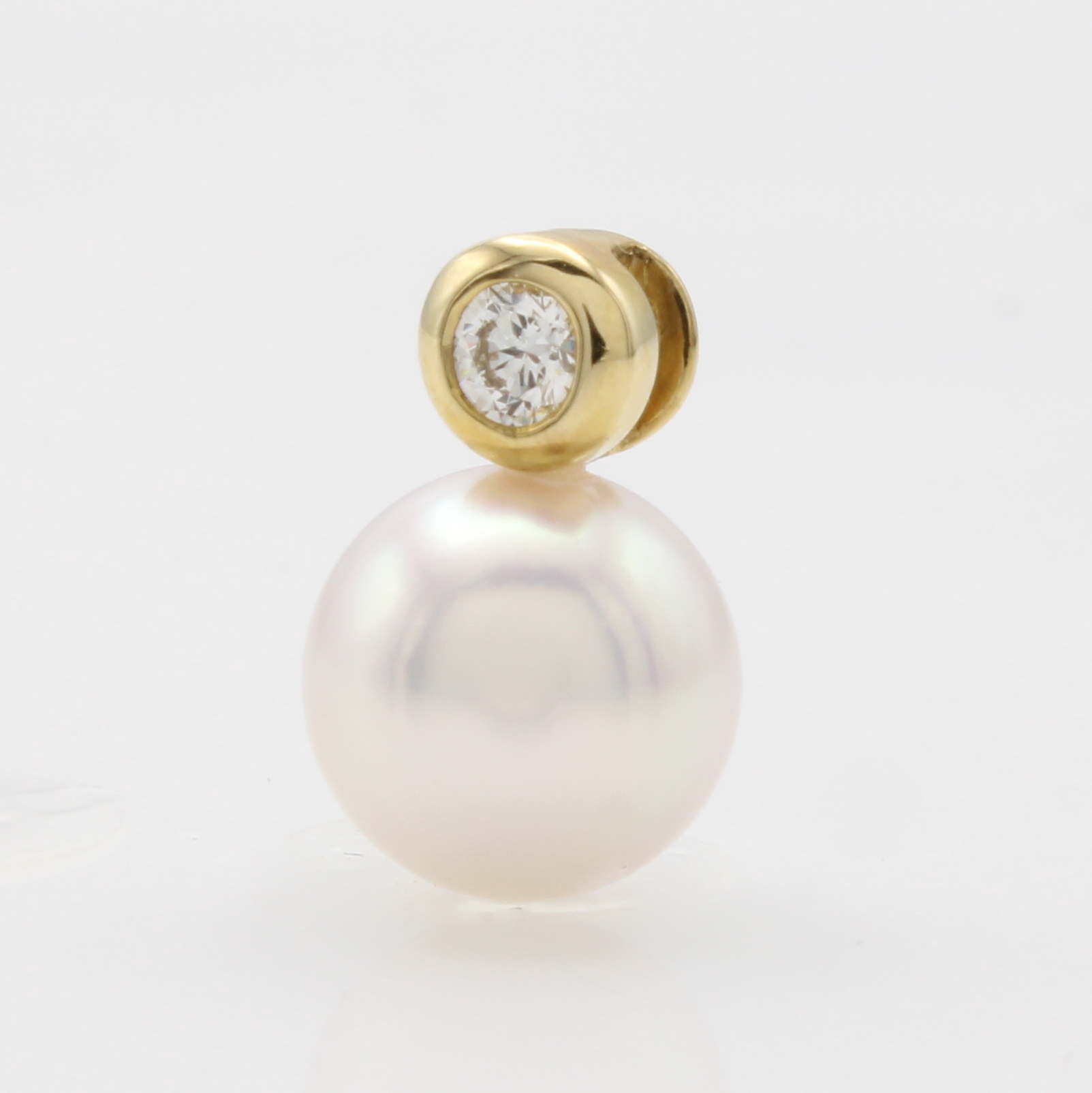 Image 27131488 - Anhänger mit Akoyazuchtperle und Brillant, GG 585/000, weiße Perle ca. 8.5 mm, Brill. ...