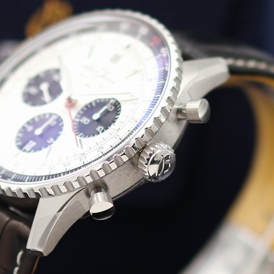 27131599b - BREITLING Navitimer B01 Chronometer ungetragener Herrenchronograph Referenz AB0138, ...