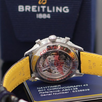 27131599d - BREITLING Navitimer B01 Chronometer ungetragener Herrenchronograph Referenz AB0138, ...