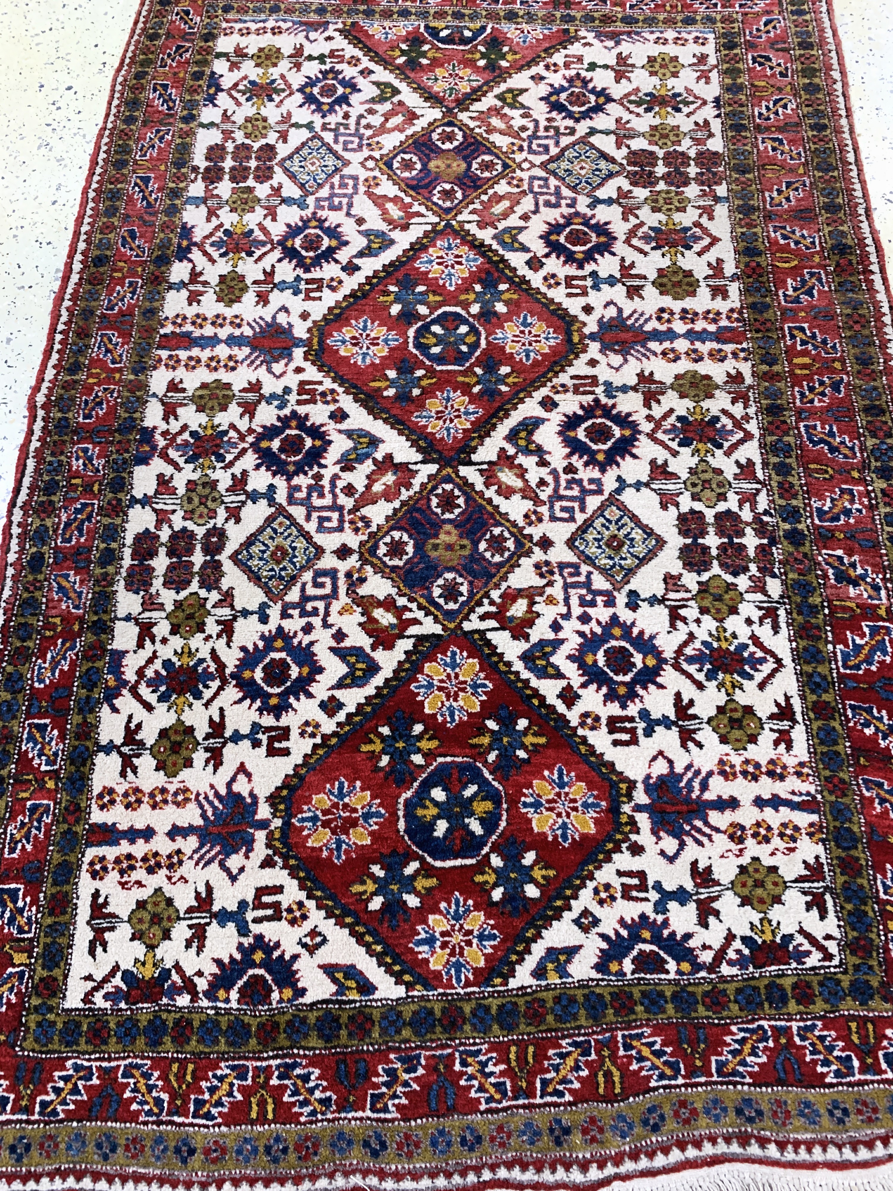 Detail d: Ardebil alt, Persien, Anfang 20.Jhd, Wolle auf Baumwolle, ca. 181 x 118 cm, EHZ: 2