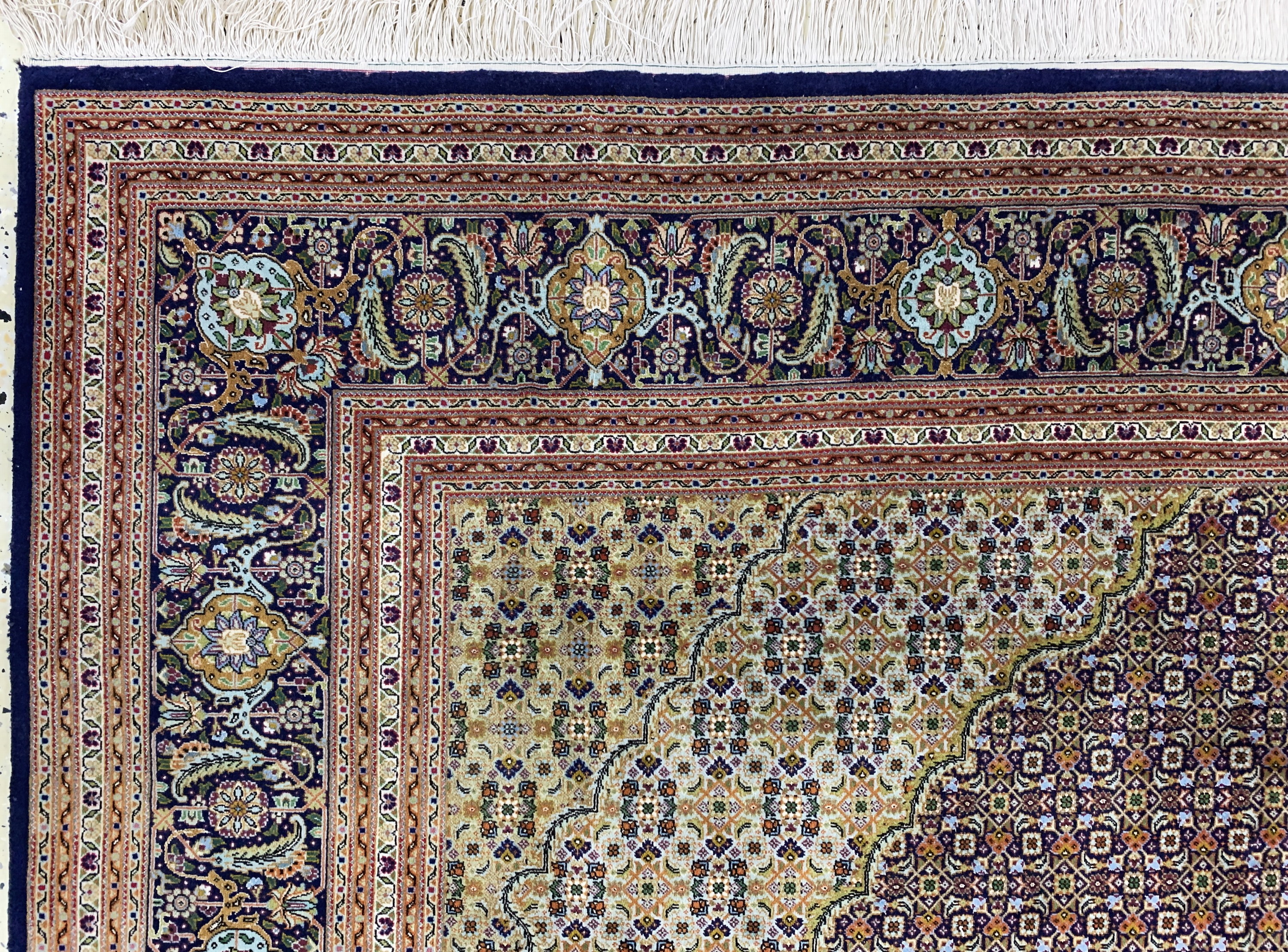 Detail g: Täbriz fein(50 Raj), Persien, Mitte 20.Jhd,Korkwolle mit Seide, ca. 302 x 202 cm, ca. 500.000 Kn/qm, EHZ: 2