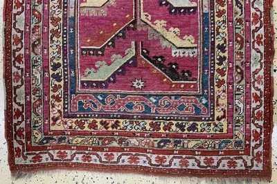 27131741b - Mucur antik, Türkei, 19.Jhd, Wolle auf Wolle, ca. 162 x 100 cm, EHZ: 3 Schätzpreis: ...