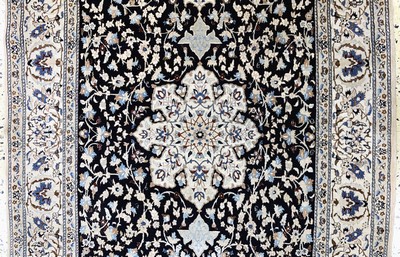27131751b - Nain fein(6 La), Persien, Mitte 20.Jhd, Korkwolle mit Seide, ca. 193 x 118 cm, ca. ...