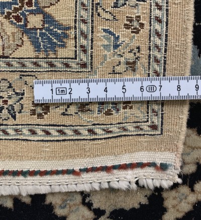 27131751f - Nain fein(6 La), Persien, Mitte 20.Jhd, Korkwolle mit Seide, ca. 193 x 118 cm, ca. ...