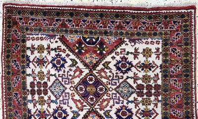 27131755a - Ardebil alt, Persien, Anfang 20.Jhd, Wolle auf Baumwolle, ca. 181 x 118 cm, EHZ: 2 ...