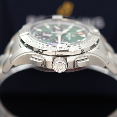 27131756c - BREITLING Avenger B01 Chronometer ungetragener Herrenchronograph Referenz AB0146, ...