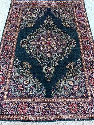 27131758f - Ghom Seide fein, Persien, Mitte 20.Jhd, reine Naturseide, ca. 197 x 137 cm, EHZ: 2 ...
