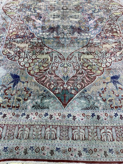 27131762j - Seiden Täbriz antik, Persien, 19.Jhd, reineNaturseide, ca. 401 x 278 cm, ...