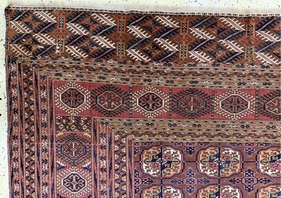 27131763h - Tekke´Hauptteppich´antik, Turkmenistan, 19.Jhd, Wolle auf Wolle, ca. 323 x 213 cm, EHZ: ...