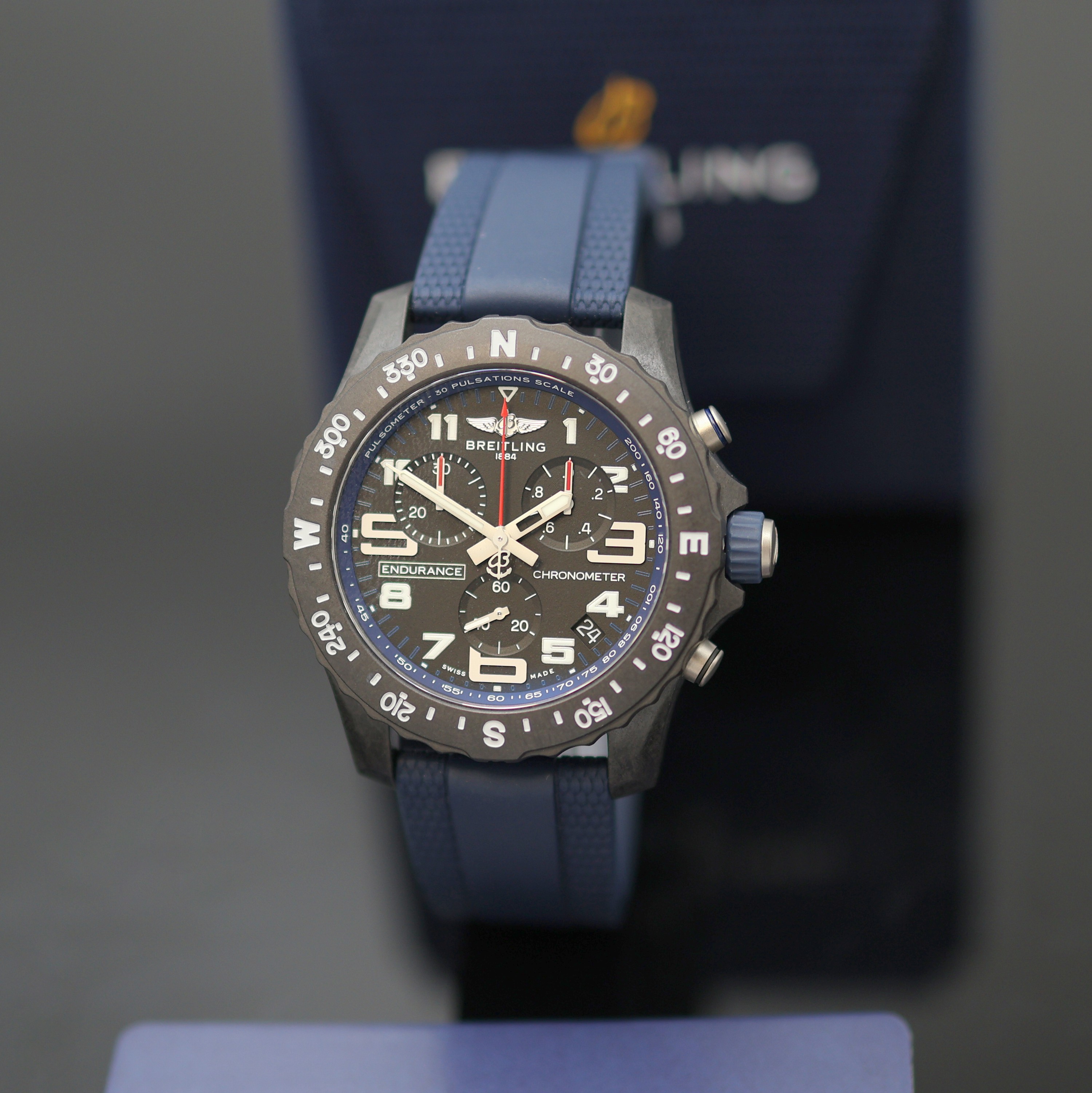 Image 27131923 - BREITLING Endurance Pro Chronometer ungetragener Herrenchronograph Referenz X82310, ...