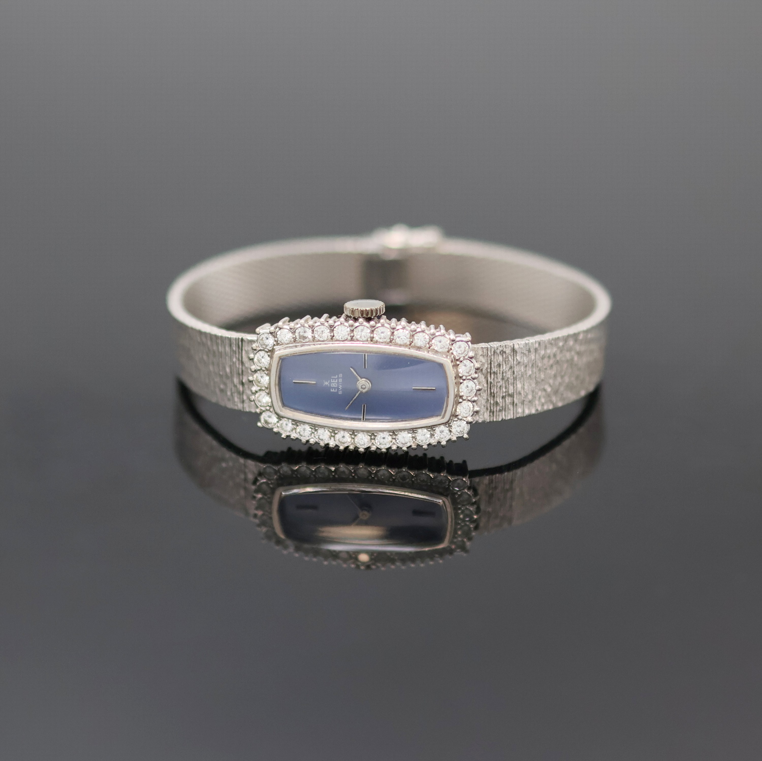 Image 27131987 - EBEL feine Damenarmbanduhr in WG 750/000 mit Diamantlünette, Handaufzug, Schweiz um ...