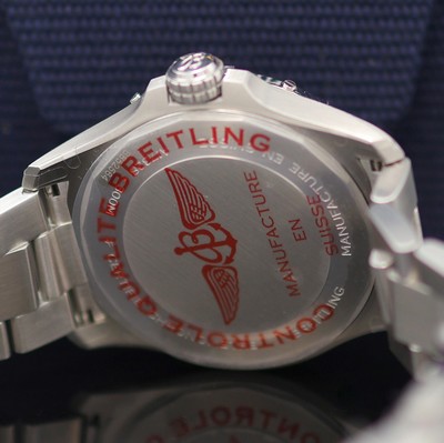 27131928e - BREITLING Avenger Chronometer ungetragene Herrenarmbanduhr Referenz A17328, ...