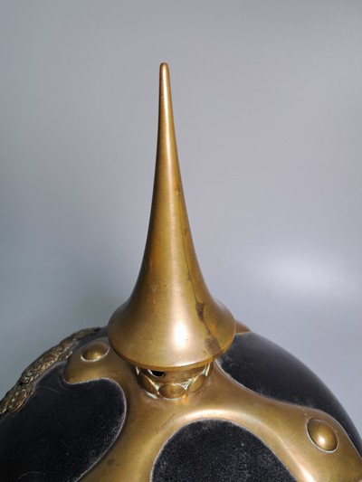 27131950f - Pickelhaube der Gendarmerie, Kgr. Bayern, um 1910-18, Lederinnenfutter, Spite und ...