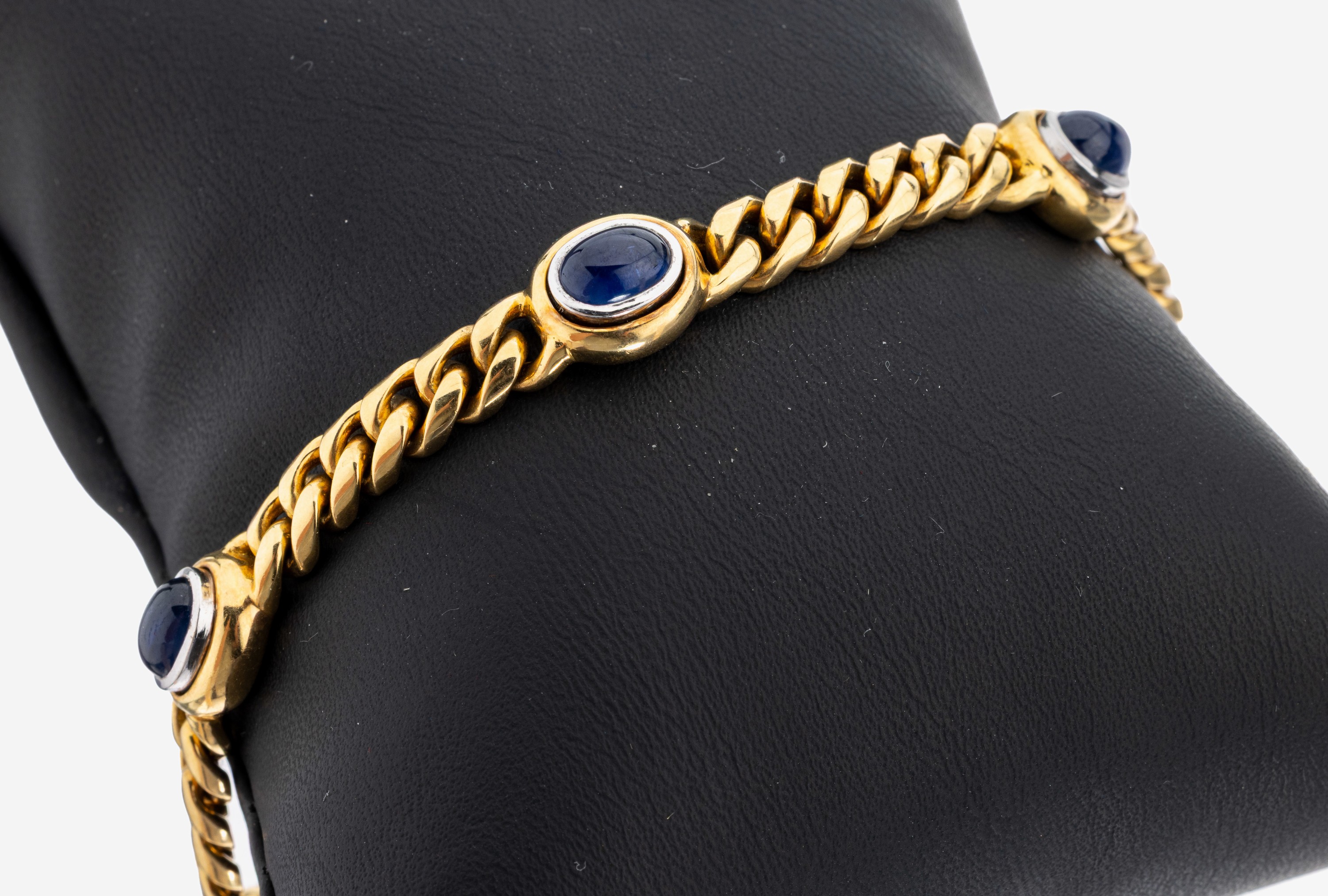 Image 27132125 - 18 kt Gold Saphir-Armband, GG/WG 750/000, qualitätvolle Verarbeitung, 5 ovale Saphir- ...