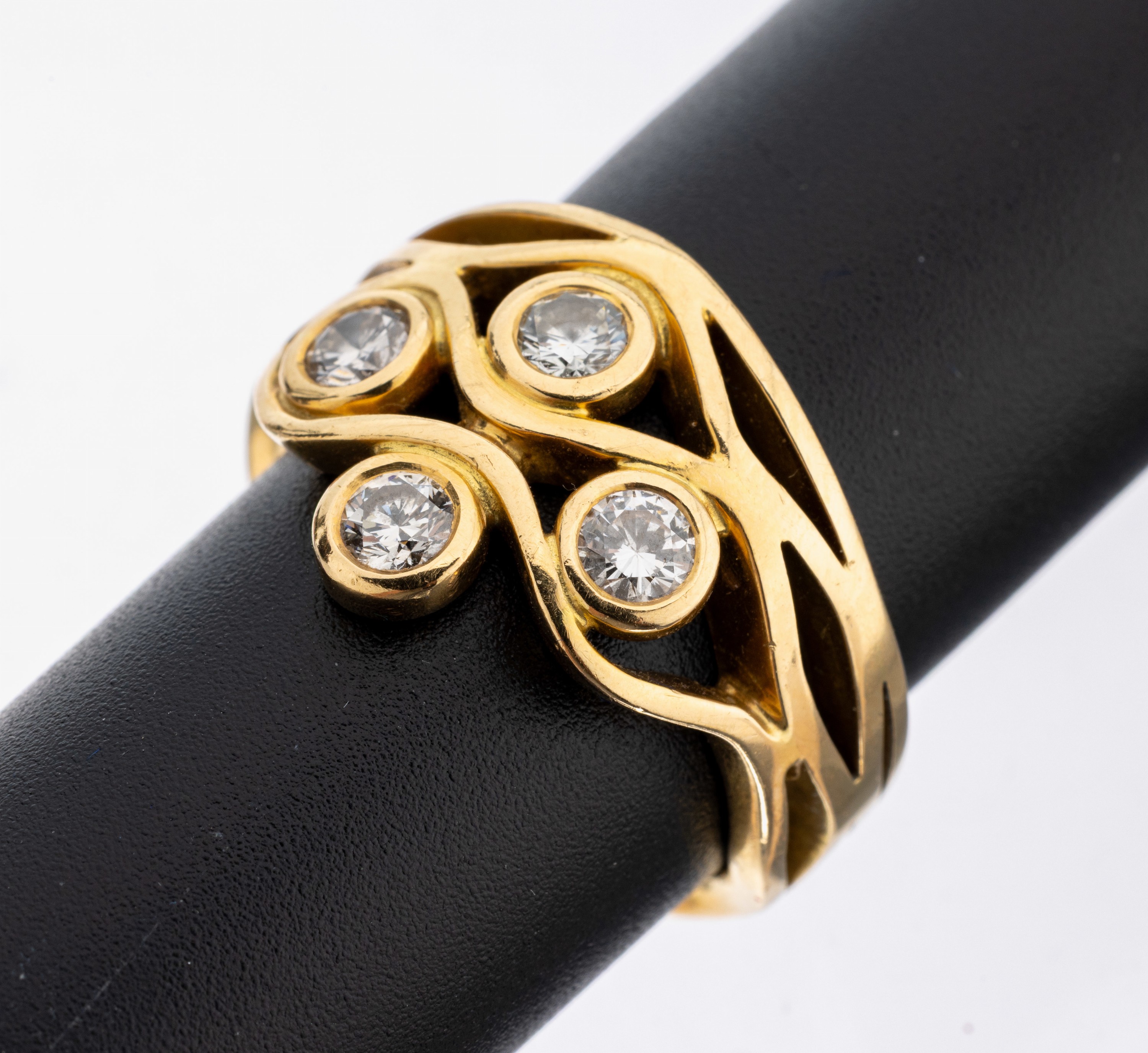 Image 27132127 - 18 kt Gold Brillant-Ring, GG 750/000, ungewöhnliches Design, 4 Brillanten zus. ca. ...